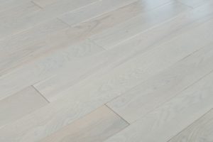 everlasting-collection-solid-hardwood-pitch-blanca-flooring-Pitch+Blanca-4