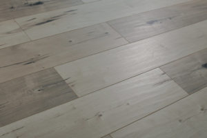 new-town-collection-laminate-mucha-blanca-flooring-3